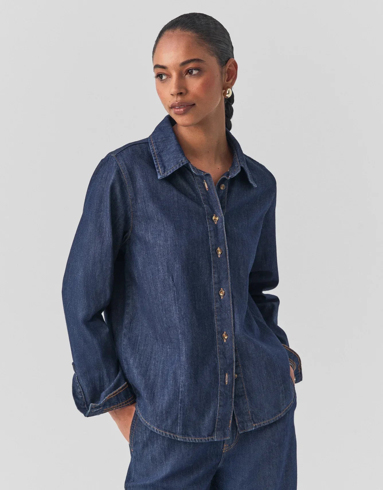 Camisa vaquera con pinzas