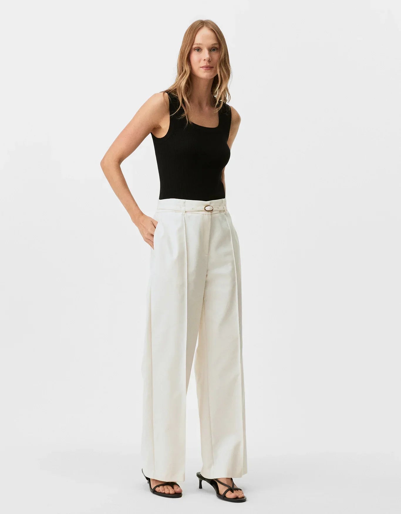 Pantalones de vestir con cinturón